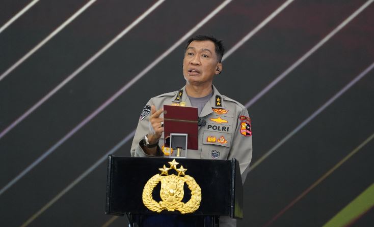 Kadiv TIK Polri Irjen Pol. Slamet Uliandi saat menyampaikan pemaparan dalam Rakernis Divisi Teknologi Informasi dan Komunikasi Polri 2025, yang menekankan pentingnya transformasi digital berbasis AI di tubuh Polri, Jakarta, Senin (26/5/2025). (Foto: Humas Polri)