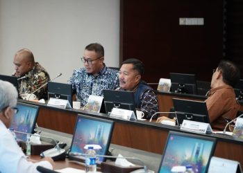 Bupati Kerinci, Monadi, melakukan audiensi penting dengan Menteri Pekerjaan Umum dan Perumahan Rakyat (PUPR) di Gedung Kementerian PUPR, Jakarta, Kamis (15/5). (Dok. Yola - JT)