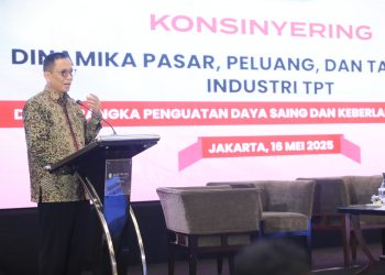 Kepala Eksekutif Pengawas Perbankan OJK Dian Ediana Rae menyampikan sambutan pada kegiatan konsinyering di Jakarta, Jumat (16/5) (Dok. Agus - Humas OJK Jambi)