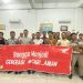 Para peserta edukasi safety riding yang diselenggarakan oleh Honda Sinsen berpose bersama usai mengikuti sesi pelatihan bertema “Bangga Menjadi Generasi #Cari_Aman” di Kota Jambi, Senin (26/5/2025). (dok. Daus)