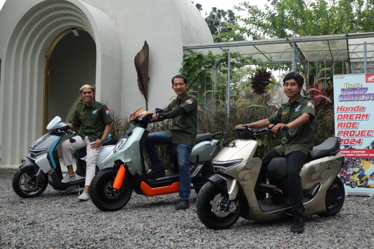 Honda Dream Ride Project 01-03: Para pemenang nasional HMC 2023 bersama karya modifikasi motor listrik Honda CUV e: dan ICON e: pada Honda Dream Ride Project 2024 di Yogyakarta (26/05). (Dok. Suci Sinsen)