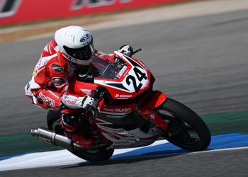 Pebalap AHRT, #24 Davino Britani di Sirkuit Buriram. Arbi siap mengulang dominasi di putaran kedua ARRC 2025 yang akan digelar di Sepang, Malaysia. (Dok. Sinsen)