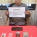 Tersangka kasus narkoba berinisial AR beserta barang bukti yang diamankan dalam penggerebekan di Paal V, Kota Jambi, Rabu (11/6/2025). (Foto: Humas Polresta Jambi)