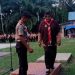 Ketua Kwarran Muara Tembesi, Kak A. Taufik, S.Pd., membuka secara resmi Perkemahan SEMPURNA 2025 di SD Negeri 118/I Dusun Ampelu, Kabupaten Batang Hari, Jumat (20/6/2025). (Dok, Nahar)