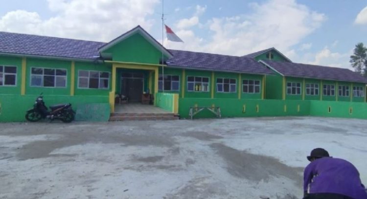 Bangunan sekolah dasar di Kota Jambi yang telah direhabilitasi melalui anggaran Dinas PUPR tahun 2025. (Dok. Stepanus)