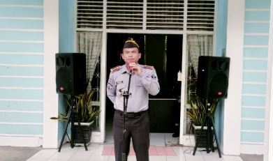 Kepala Bapas Kelas I Jambi, Dwi Santosa, memberikan imbauan kepada masyarakat terkait pentingnya pengawasan orang tua terhadap anak selama liburan sekolah, Senin (23/6/2025). (Dok. Stepanus)