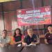 Tim Penjaringan dan Penyaringan KONI Provinsi Jambi saat menyampaikan hasil verifikasi calon Ketua Umum KONI Jambi periode 2025–2029 di Sekretariat Musorprovlub, Sabtu (28/6/2025). (Dok. Daus)