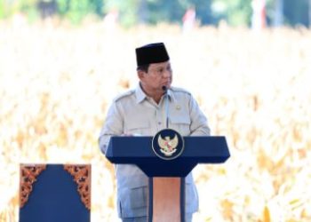 Presiden Prabowo Subianto menyampaikan pidato tentang pentingnya swasembada pangan nasional di hadapan jajaran TNI-Polri dan pejabat negara, Kamis (5/6/2025). (Dok. mediahub.polri)