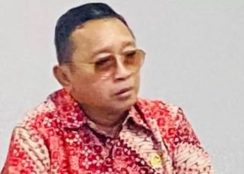 Ketua Fraksi Partai Golkar DPRD Muaro Jambi, Sartono, saat menyampaikan pandangan terkait penataan RTH dan identitas daerah. (Foto: Nahar)