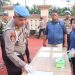 Anggota Provos Polda Jambi memeriksa kelengkapan administrasi dan kesiapan personel Polres Batanghari dalam kegiatan Gaktiblin, Rabu (11/6/2025). (Dok Daus)
