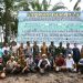 Bupati Tanjung Jabung Timur Hj. Dillah Hikmah Sari, S.E., M.E. bersama Panglima Kogabwilhan I Letjen TNI Kunto Arief Wibowo, jajaran TNI, dan para petani sawit saat penanaman perdana Program Peremajaan Sawit Rakyat (PSR) di Desa Suka Maju, Kecamatan Geragai, Senin (2/6/2025). (Dok. Agus - Kominfo)