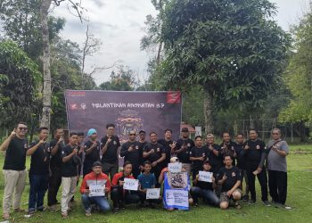 Anggota HSX125C Regional Sumatera berfoto bersama usai pelantikan Angkatan ke-37 yang digelar di Alam Raya Sebapo, Jambi, Sabtu (31/5/2025). (Dok, Sinsen)