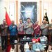 Kapolda Jambi, Irjen Pol Krisno H. Siregar, S.I.K., M.H poto bersama jajaran Kanwil Ditjen IMI dan PAS Jambi, di ruang kerja Kapolda Jambi pada pukul 10.00 WIB Jumat, (13/6/2025). (Dok. Humas Polda Jambi)