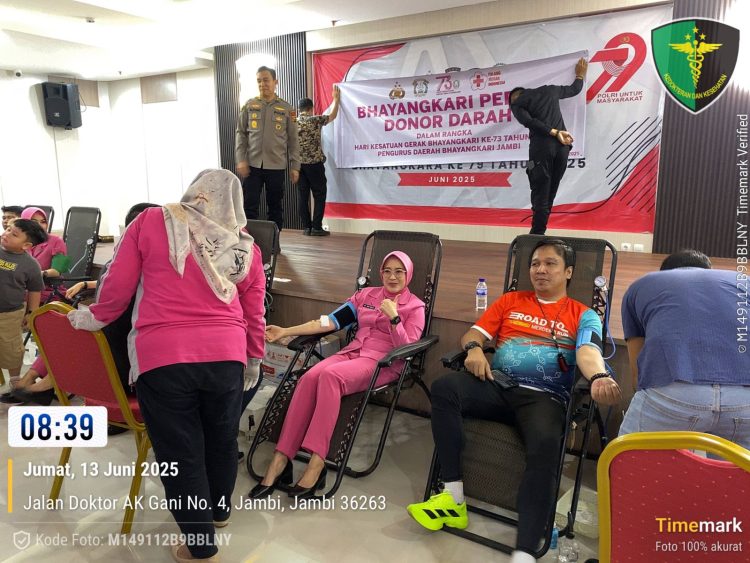 Kegiatan donor darah yang digelar Polda Jambi di RS Bhayangkara, Jumat (13/6/2025) (Dok. Nahar)