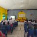 Petugas Samsat Pos Rimbo Bujang bersama Jasa Raharja dan Kepolisian memberikan edukasi tertib berlalu lintas dan kesamsatan kepada pelajar SMAN 2 Tebo, Rabu (18/6/2025). . (Humas JR Jambi)