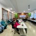 Suasana Rapat Monitoring dan Evaluasi Program Jasa Konstruksi (Jakon) Tahun 2025 yang digelar BPJAMSOSTEK Cabang Jambi bersama Pemerintah Kota Jambi, Senin (23/6/2025). (Dok. Yola)