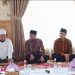 Raja Juli Antoni, Kaesang Pangarep, dan tokoh pesantren Jambi saat menghadiri audiensi Forum Komunikasi Pondok Pesantren se-Provinsi Jambi yang difasilitasi oleh DPW PSI Jambi di Tanjungjabung Timur, Kmais (26/6/2025). (Dok. Nahar)