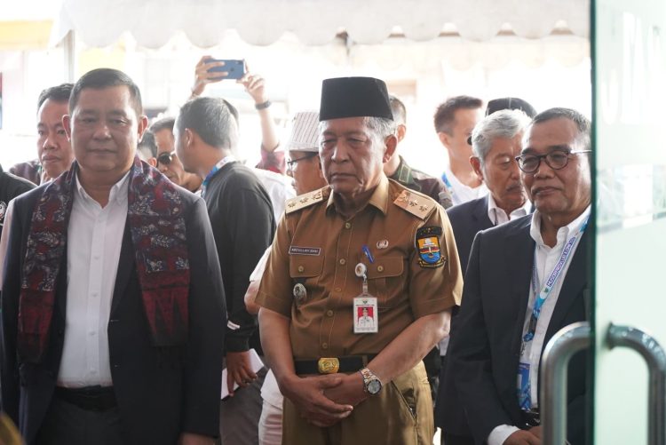 Wakil Gubernur Jambi Abdullah Sani bersama jajaran Forkopimda dan pengurus KONI Pusat menghadiri pembukaan Musorprovlub KONI Provinsi Jambi Tahun 2025 di Hotel Ratu Duo, Kota Jambi, Senin (30/6/2025). (Foto: Yola)