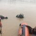 Tim Basarnas Jambi melakukan penyelaman di Sungai Batanghari saat mencari korban tenggelam, Sabtu (5/7/2025). (Dok. Stepanus)