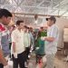 Perwakilan Pertamina Patra Niaga memberikan penjelasan kepada warga mengenai pengelolaan sampah dan fasilitas Kampung Edukasi Nan Bahagia yang diresmikan di Kelurahan Bakung Jaya, Kota Jambi. Sabtu (12/07/2025). (Dok. Yola)