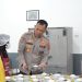 Irwasda Polda Jambi Kombes Pol Jannus P. Siregar mengecek kesiapan dapur pelayanan gizi dalam rangka launching serentak SPPG Polri, Kamis (17/7/2025) (Dok. Nahar)