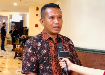AKBP Natalena Eko Cahyono memberikan pernyataan usai menerima penghargaan Sahabat Pers Indonesia dari SMSI Pusat dalam Konvensi Nasional SMSI 2025 di Hotel The Jayakarta, Jum'at (25/7). (Dok.Dhea)