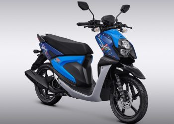 Tampilan terbaru Yamaha X-Ride 125 warna Blue dengan desain agresif dan grafis ikonik “X”, siap menemani petualangan generasi muda. (Dok. Yamaha Indonesia)