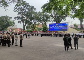 Apel gelar pasukan operasi patuh 2025 bertempat di Lapangan Hitam Mapolda Jambi, Senin (14/7/2025).(dok.Nahar)