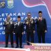 Gubernur Jambi Al Haris, Danrem 042/Gapu, Kapolda Jambi Irjen Pol. Krisno H. Siregar, dan Ketua DPRD Provinsi Jambi berpose bersama usai penandatanganan prasasti pembangunan Rumah Tahanan Polda Jambi, Selasa (1/7/2025). (Dok. Erit- Kominfo)