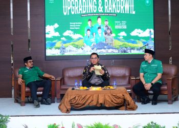 Kapolda Jambi Irjen Pol. Krisno H. Siregar memberikan arahan dalam kegiatan Upgrading dan Rakorwil GP Ansor Provinsi Jambi Tahun 2025 di Gedung BPSDM Jambi, Rabu (2/7/2025). (Dok. Humas Polda Jambi)