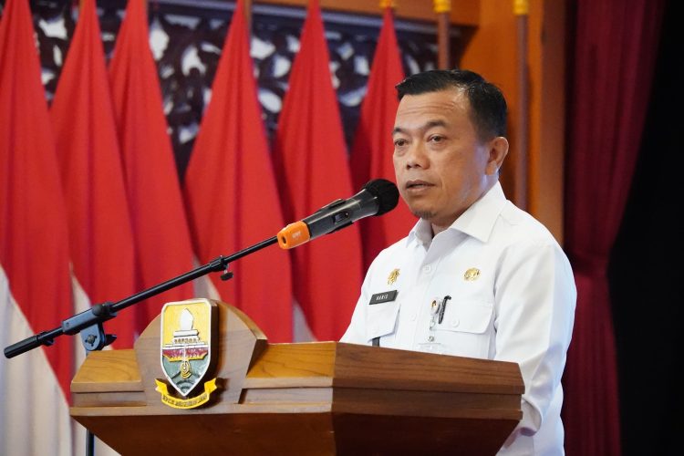 Gubernur Jambi Al Haris  saat membuka secara resmi Penilaian Kinerja Aksi Konvergensi Percepatan Penurunan Stunting Kabupaten/Kota se-Provinsi Jambi, bertempat di Auditorium Rumah Dinas Gubernur Jambi, Rabu (02/07/2025) (Dok. Erit - Kominfo)