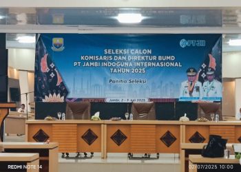Wagub saat membuka Seleksi Calon Komisaris dan Direktur BUMD PT. JAMBI indoguna International Tahun 2025, bertempat di Aula Kantor Bappeda Provinsi Jambi, Rabu (02/07/2025). (Dok . Erit- Kominfo)