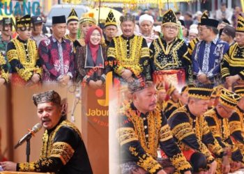 Bupati Kerinci Monadi menerima gelar adat “Depati Meletap Bumi” dalam Kenduri Sko Duo Luhah Pendung di Kecamatan Air Hangat, Sabtu (5/7/2025). (Dok. Yola)