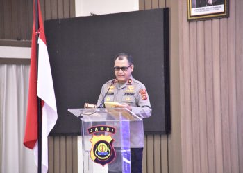 Wakapolda Jambi Brigjen Pol. M. Mustaqim membuka Rakernis Fungsi Lalu Lintas Tahun Anggaran 2025 di Gedung Siginjai Mapolda Jambi, Selasa (8/7/2025) (Dok. Humas Polda Jambi)