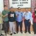 Petugas Bapas Jambi bersama perwakilan Sentra Alyatama dan keluarga klien saat proses serah terima dua anak yang telah menyelesaikan pembinaan di Jambi, Jumat (11/7/2025). (Dok. Nahar)