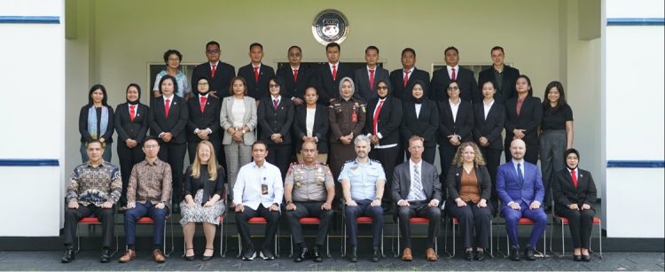 Foto bersama peserta pelatihan internasional Project Boost di JCLEC, Semarang (11/7/2025). (Dok. Humas)