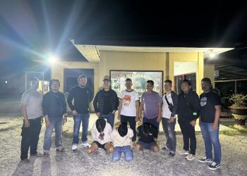 Tiga pelaku penganiayaan di ladang Desa Tebing Tinggi, Kabupaten Kerinci, berhasil diamankan oleh Satreskrim Polres Kerinci pada Selasa malam (22/7/2025). (Dok. Humas Polres Kerinci)