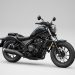Tampilan Rebel 1100 versi terbaru tampil dengan ubahan posisi stang, jok lebih tebal, dan fitur konektivitas Honda RoadSync yang mendukung kenyamanan touring jarak jauh. (Dok. Sinsen)