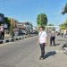 Anggota Ditlantas Polda Jambi mengatur lalu lintas di Jalan Sumantri Brojonegoro, Kota Jambi, saat pelaksanaan Operasi Patuh Siginjai 2025, Jumat (26/7/2025). (Dok. Nahar)