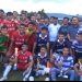 Para pemain muda dari tim ESA Pratama dan tim lainnya berfoto bersama usai penutupan Turnamen Soeratin Cup kelompok umur Kabupaten Kerinci 2025, Minggu (27/7/2025) di Lapangan Sigegar Bumi, Siulak Panjang (Dok. Yola)