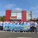 Peserta Training Safety Riding wilayah Jambi berfoto bersama usai mengikuti pelatihan keselamatan berkendara yang digelar oleh PT Sinar Sentosa Primatama (Sinsen) di Main Dealer Training Center, Selasa (1/7/2025). (Dok. Stepanus)