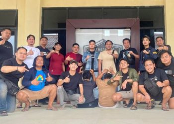 Tim gabungan Resmob Polda Jambi dan Satreskrim Polres Sarolangun saat mengamankan dua pelaku perampokan uang nasabah bank senilai Rp750 juta di Rejang Lebong, Bengkulu. (Dok. Humas)
