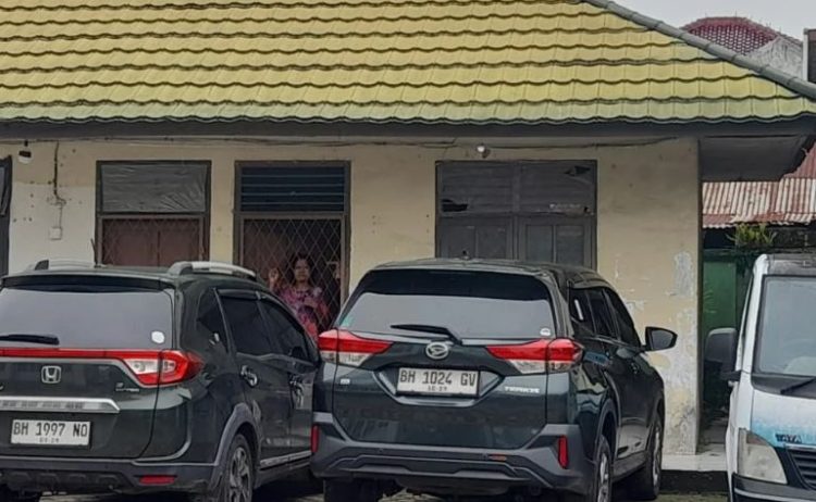 Tampak dari depan Kantor Dinas Sosial Kota Jambi, Rabu (13/8/2025). (Dok. Yola)