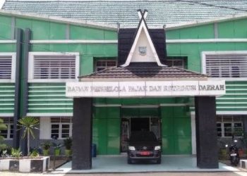 Tampak gedung Badan Pengelola Pajak dan Retribusi Daerah (BPPRD) Kota Jambi. (Dok. Stepanus)