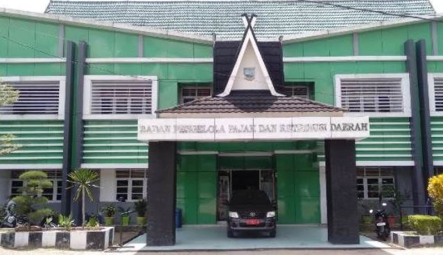 Tampak gedung Badan Pengelola Pajak dan Retribusi Daerah (BPPRD) Kota Jambi. (Dok. Stepanus)