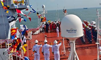 Kepala Perwakilan SKK Migas Sumbagsel Yunianto memimpin upacara HUT ke-80 Republik Indonesia di FSO 115 PetroChina Marine Terminal, Selat Berhala, Jambi, Minggu (17/8/2025). (Dok, FJM)