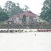 Tim peserta lomba dayung adu kecepatan di Danau Sipin, Jambi, dalam rangka Open Turnamen Piala Danrem 042/Gapu memperingati HUT ke-80 Kemerdekaan RI, Selasa (12/8/2025). (Dok.Nahar)