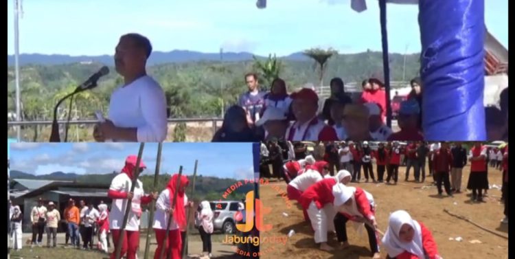 Bupati Kerinci, Monadi, membuka lomba olahraga tradisional dalam rangka HUT RI ke-80 di Lapangan Kantor Bupati, Bukit Tengah, Siulak, Selasa (12/8/2025).(dok.yola)