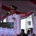 Bupati Kerinci Monadi memimpin upacara peringatan HUT ke-80 Kemerdekaan RI di Lapangan Kantor Bupati Kerinci, Bukit Tengah, Siulak, Minggu (17/8/2025). (Dok.Yola)