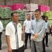 Dirkrimsus Polda Jambi, Kombes Pol Taufik Nurmandia bersama tim saat meninjau gudang distributor beras di Kota Jambi, Kamis (21/8/2025).(Dok. Nahar)